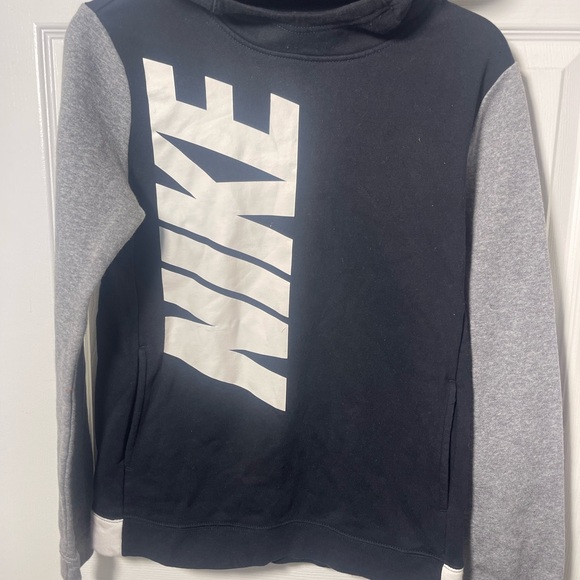 Nike hoodie never worn - Picture 4 of 4